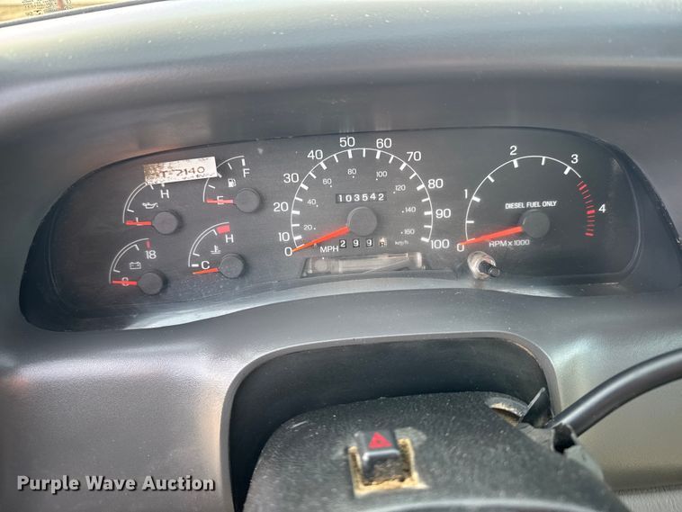 image for item EU6441 2000 Ford F650 Super Duty XL flatbed truck