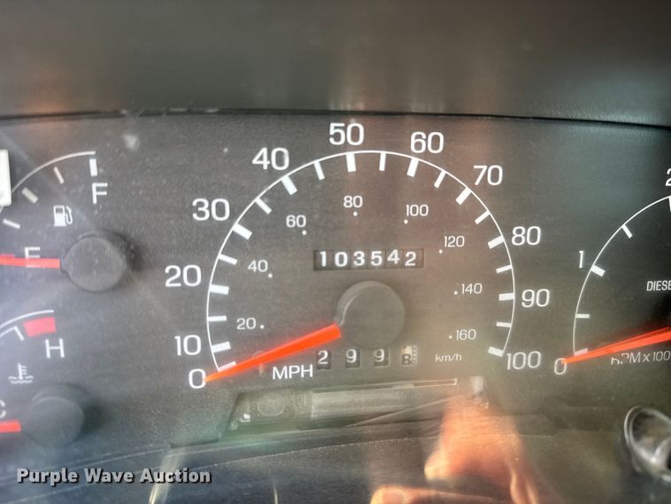 image for item EU6441 2000 Ford F650 Super Duty XL flatbed truck