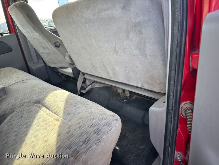 image for item EU6441 2000 Ford F650 Super Duty XL flatbed truck