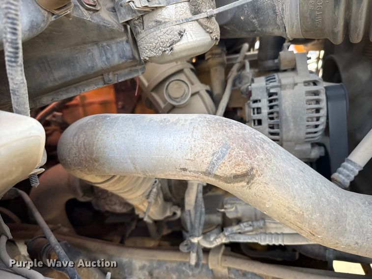 image for item EU6441 2000 Ford F650 Super Duty XL flatbed truck