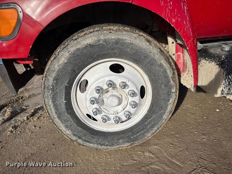 image for item EU6441 2000 Ford F650 Super Duty XL flatbed truck