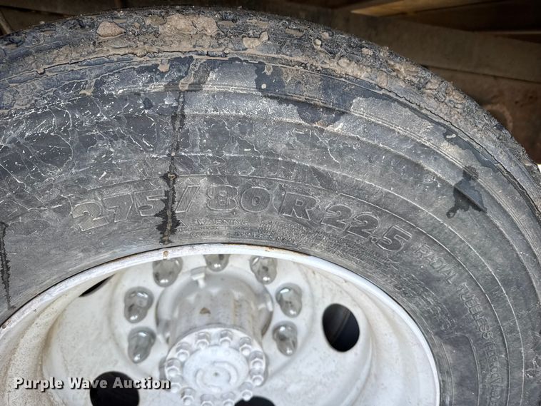 image for item EU6441 2000 Ford F650 Super Duty XL flatbed truck