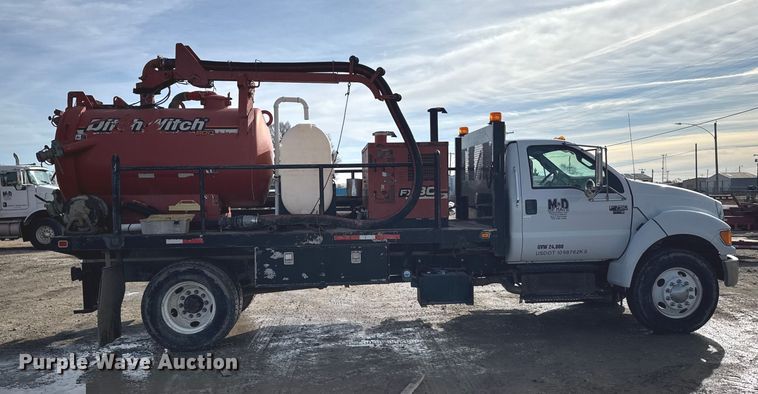 image for item EU6442 2011 Ford F750 Super Duty XL vacuum truck