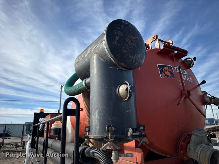 image for item EU6442 2011 Ford F750 Super Duty XL vacuum truck