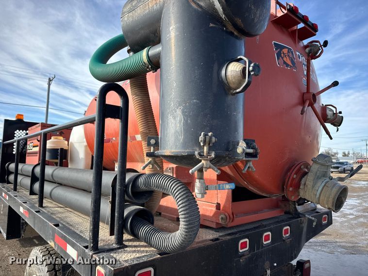 image for item EU6442 2011 Ford F750 Super Duty XL vacuum truck