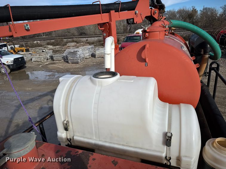 image for item EU6442 2011 Ford F750 Super Duty XL vacuum truck