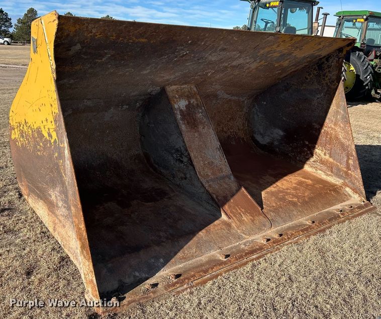 image for item EU6454 Rockland RL-950H roll out bucket