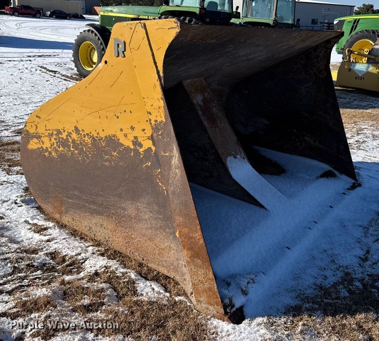 image for item EU6454 Rockland RL-950H roll out bucket