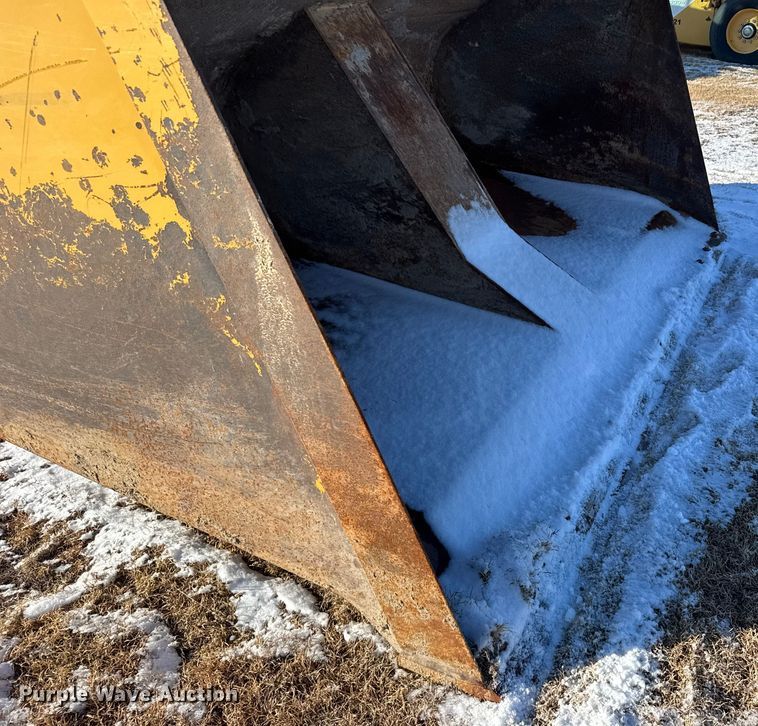 image for item EU6454 Rockland RL-950H roll out bucket