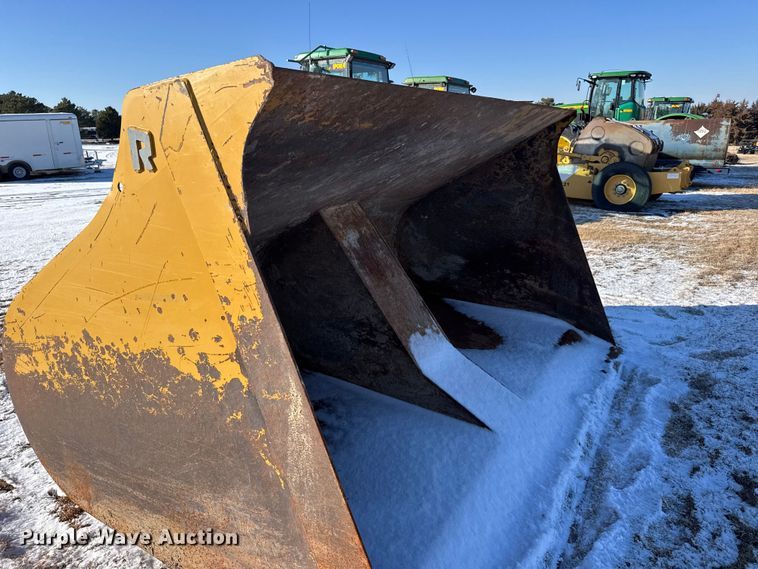 image for item EU6454 Rockland RL-950H roll out bucket