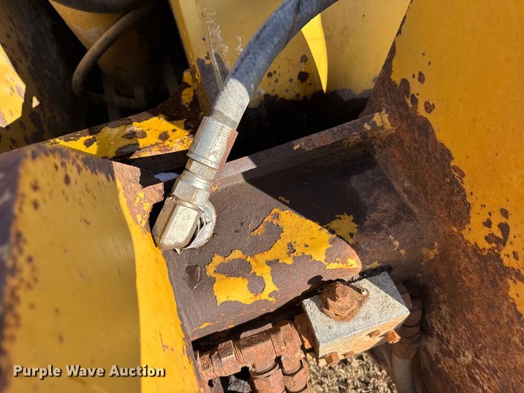 image for item EU6454 Rockland RL-950H roll out bucket