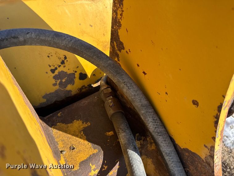 image for item EU6454 Rockland RL-950H roll out bucket