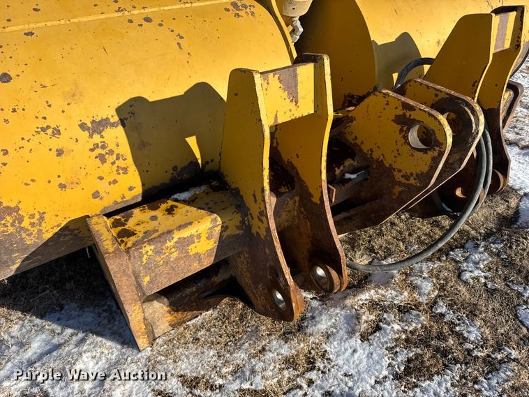 image for item EU6454 Rockland RL-950H roll out bucket