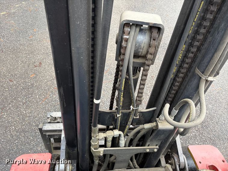 image for item EU7096 Clark C25 forklift