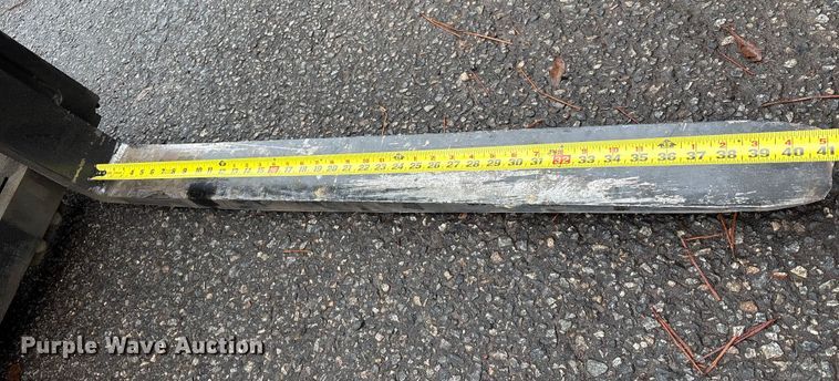 image for item EU7096 Clark C25 forklift