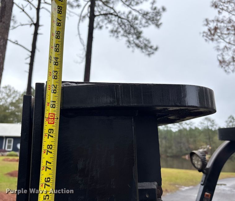 image for item EU7096 Clark C25 forklift