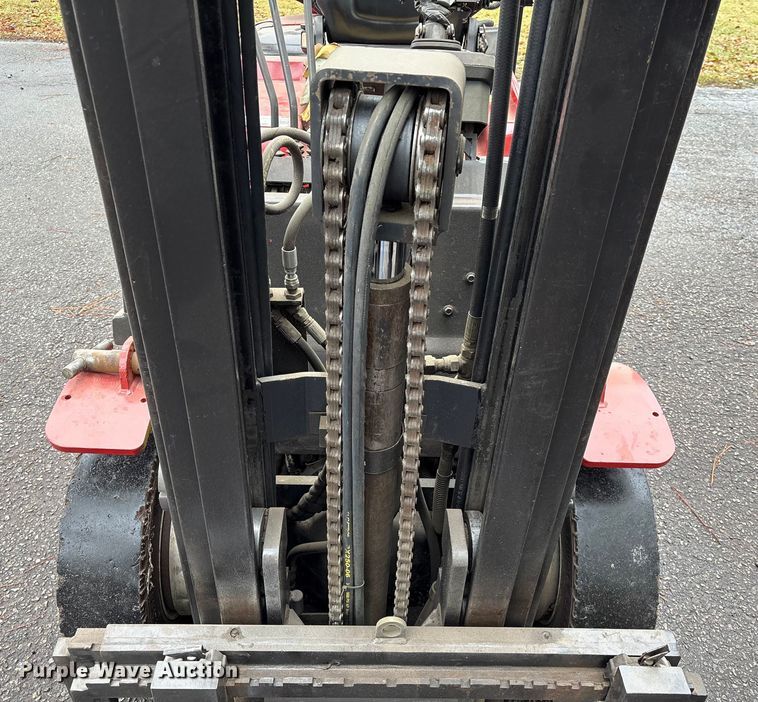 image for item EU7096 Clark C25 forklift