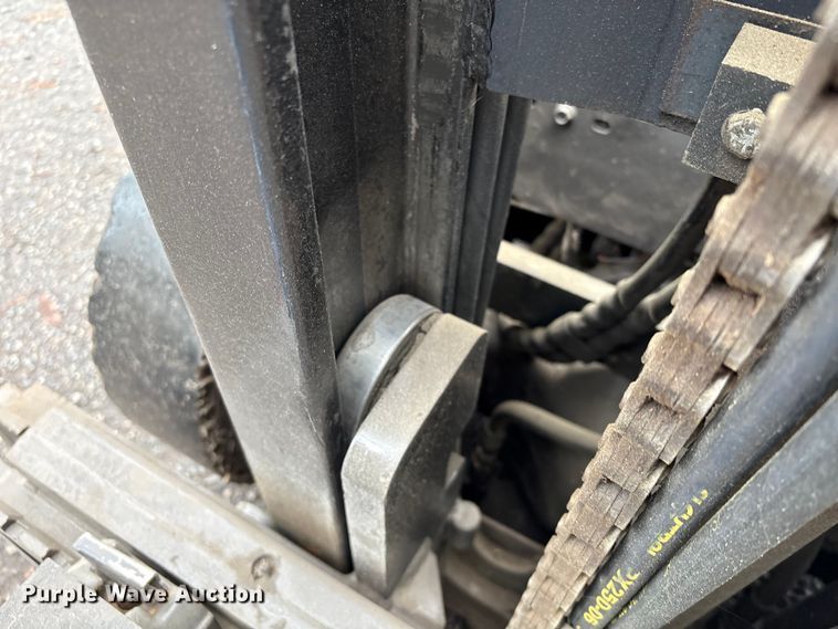 image for item EU7096 Clark C25 forklift