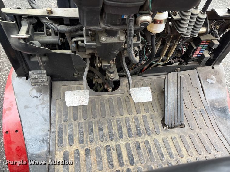 image for item EU7096 Clark C25 forklift