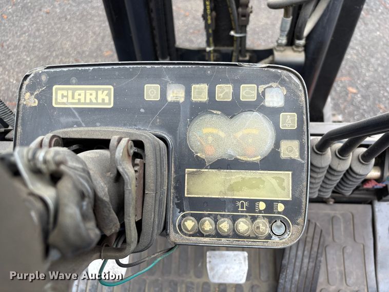 image for item EU7096 Clark C25 forklift