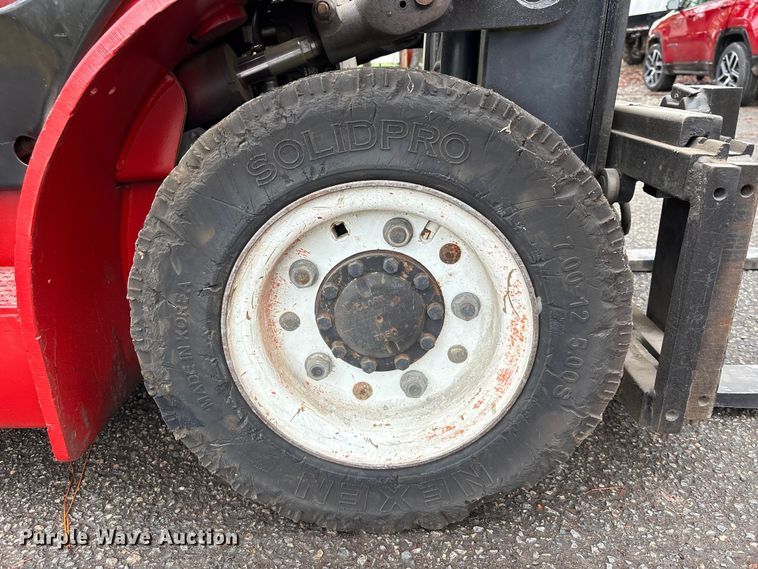 image for item EU7096 Clark C25 forklift