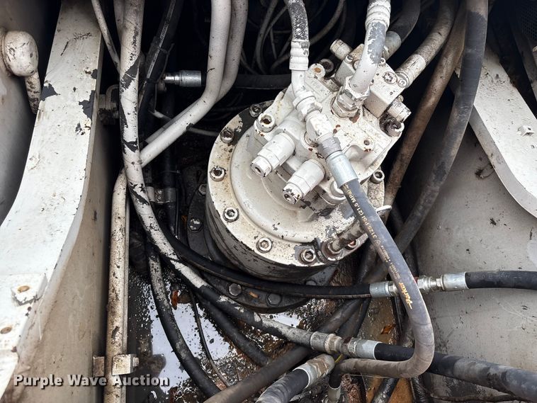 image for item EU7097 LinkBelt 350X2 long reach excavator