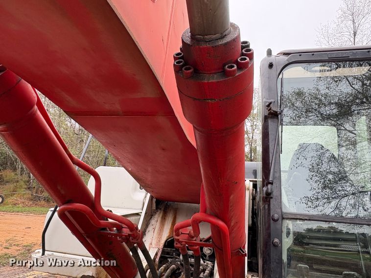 image for item EU7097 LinkBelt 350X2 long reach excavator