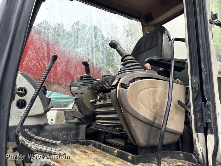 image for item EU7097 LinkBelt 350X2 long reach excavator