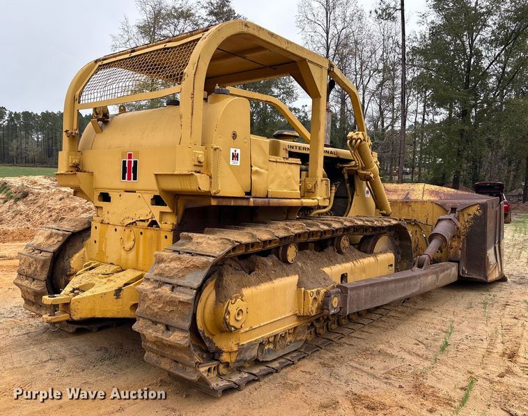 image for item EU7098 1979 International TD25E dozer