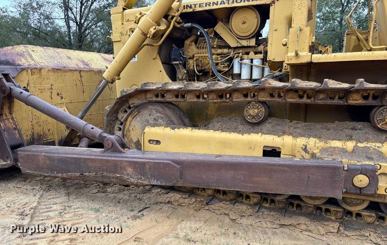 image for item EU7098 1979 International TD25E dozer