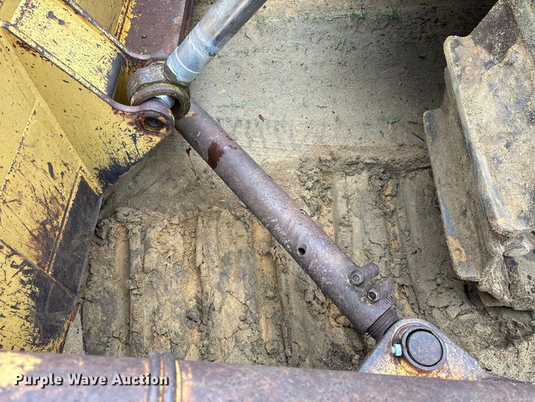 image for item EU7098 1979 International TD25E dozer