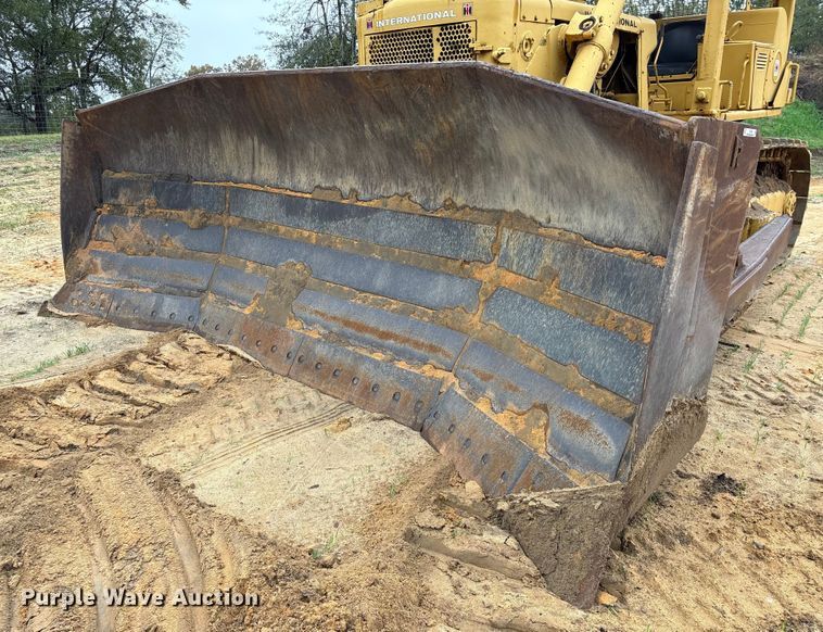 image for item EU7098 1979 International TD25E dozer