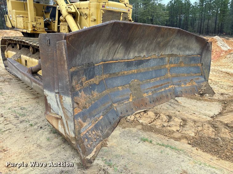 image for item EU7098 1979 International TD25E dozer
