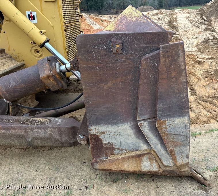 image for item EU7098 1979 International TD25E dozer