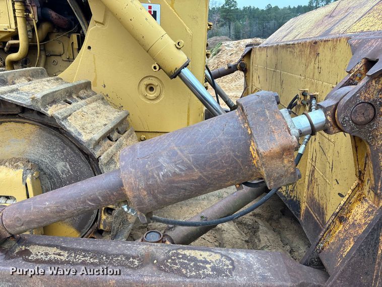 image for item EU7098 1979 International TD25E dozer