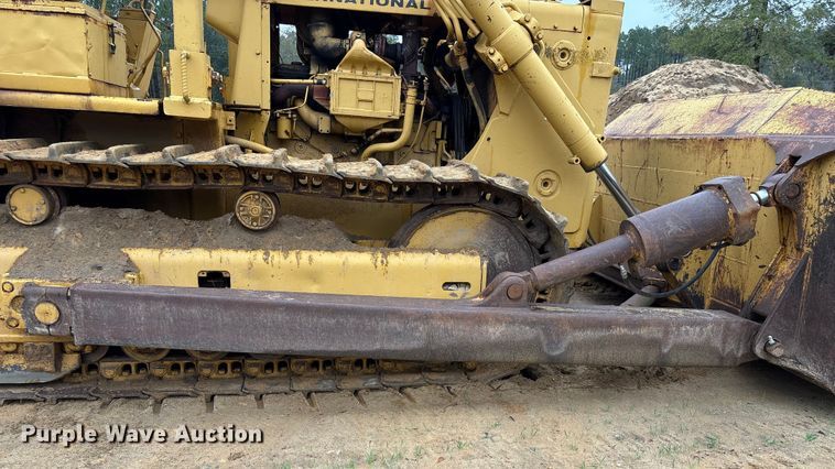 image for item EU7098 1979 International TD25E dozer