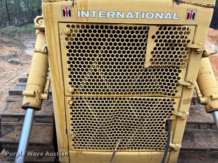image for item EU7098 1979 International TD25E dozer