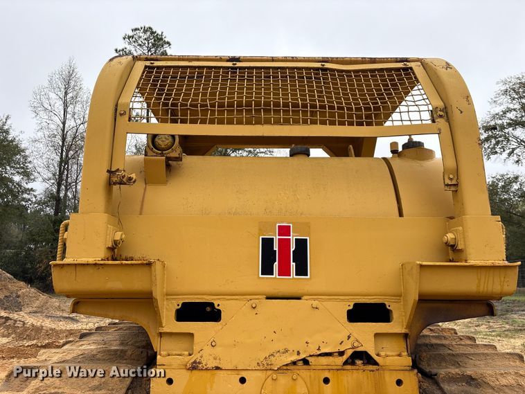 image for item EU7098 1979 International TD25E dozer
