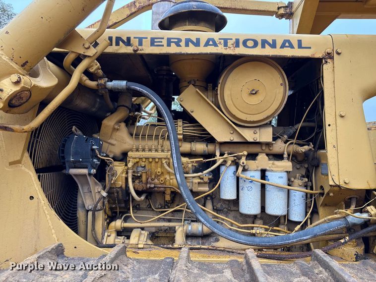 image for item EU7098 1979 International TD25E dozer