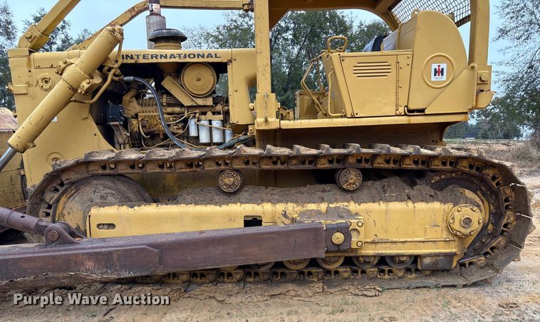 image for item EU7098 1979 International TD25E dozer