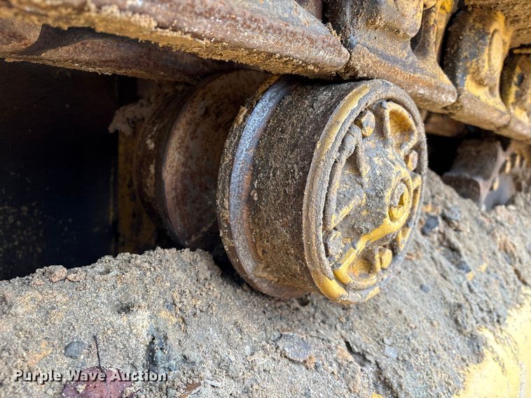 image for item EU7098 1979 International TD25E dozer