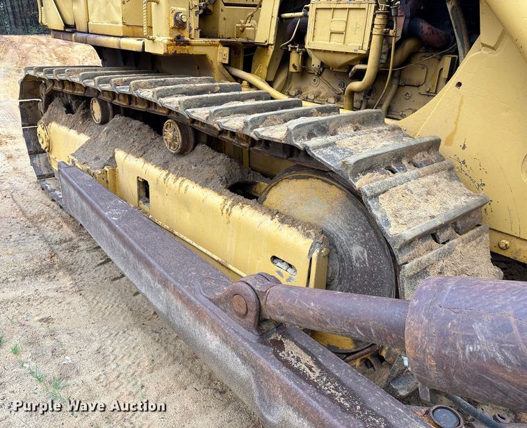 image for item EU7098 1979 International TD25E dozer