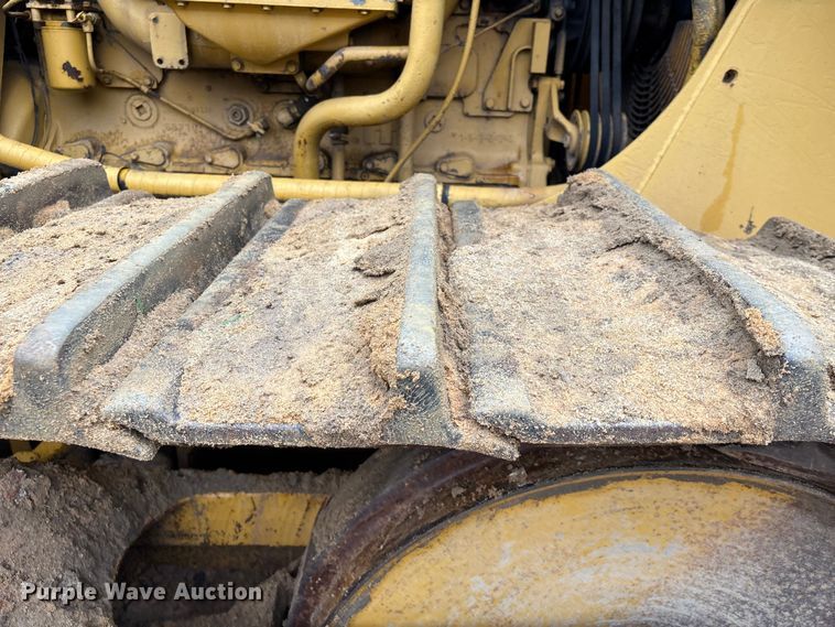 image for item EU7098 1979 International TD25E dozer