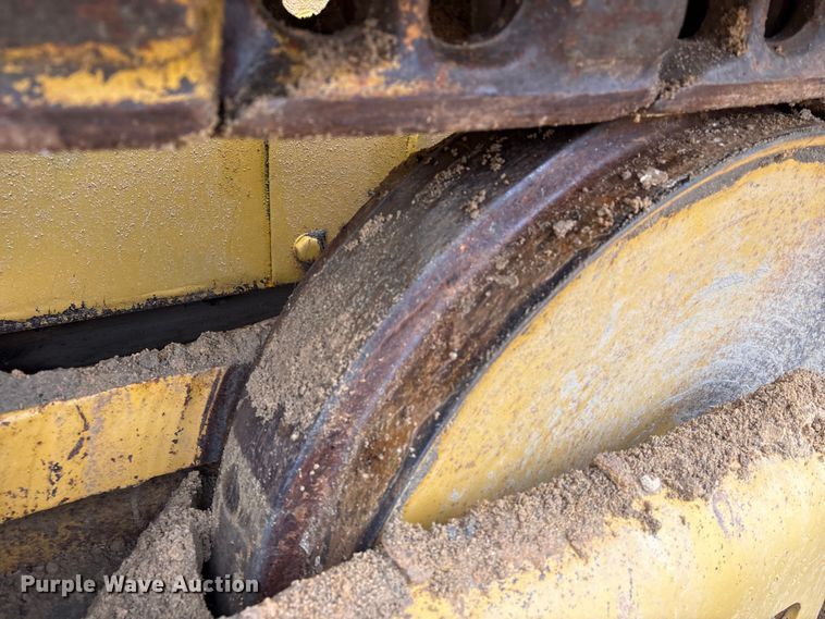 image for item EU7098 1979 International TD25E dozer