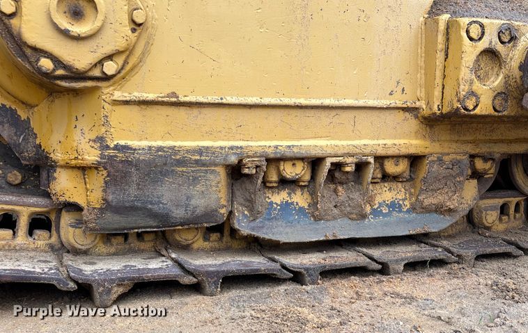 image for item EU7098 1979 International TD25E dozer