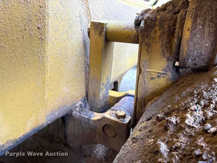 image for item EU7098 1979 International TD25E dozer
