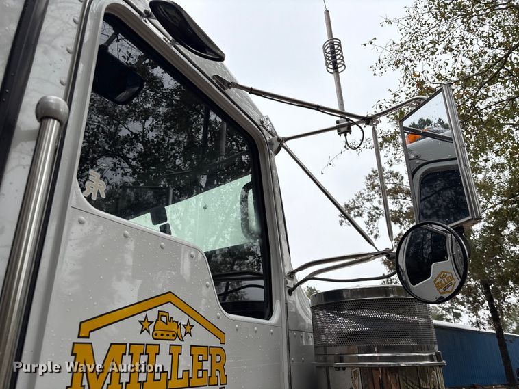 image for item EU7099 2014 Kenworth W900 semi truck