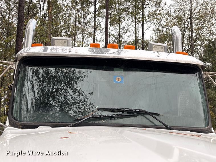 image for item EU7099 2014 Kenworth W900 semi truck