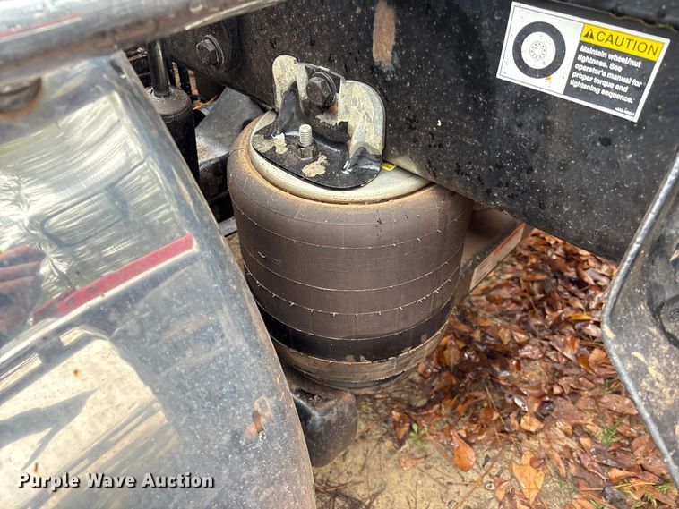 image for item EU7099 2014 Kenworth W900 semi truck