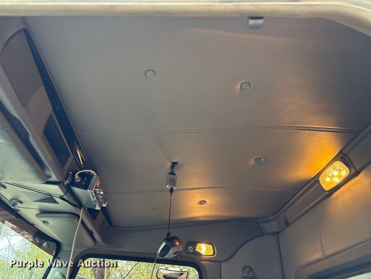 image for item EU7099 2014 Kenworth W900 semi truck